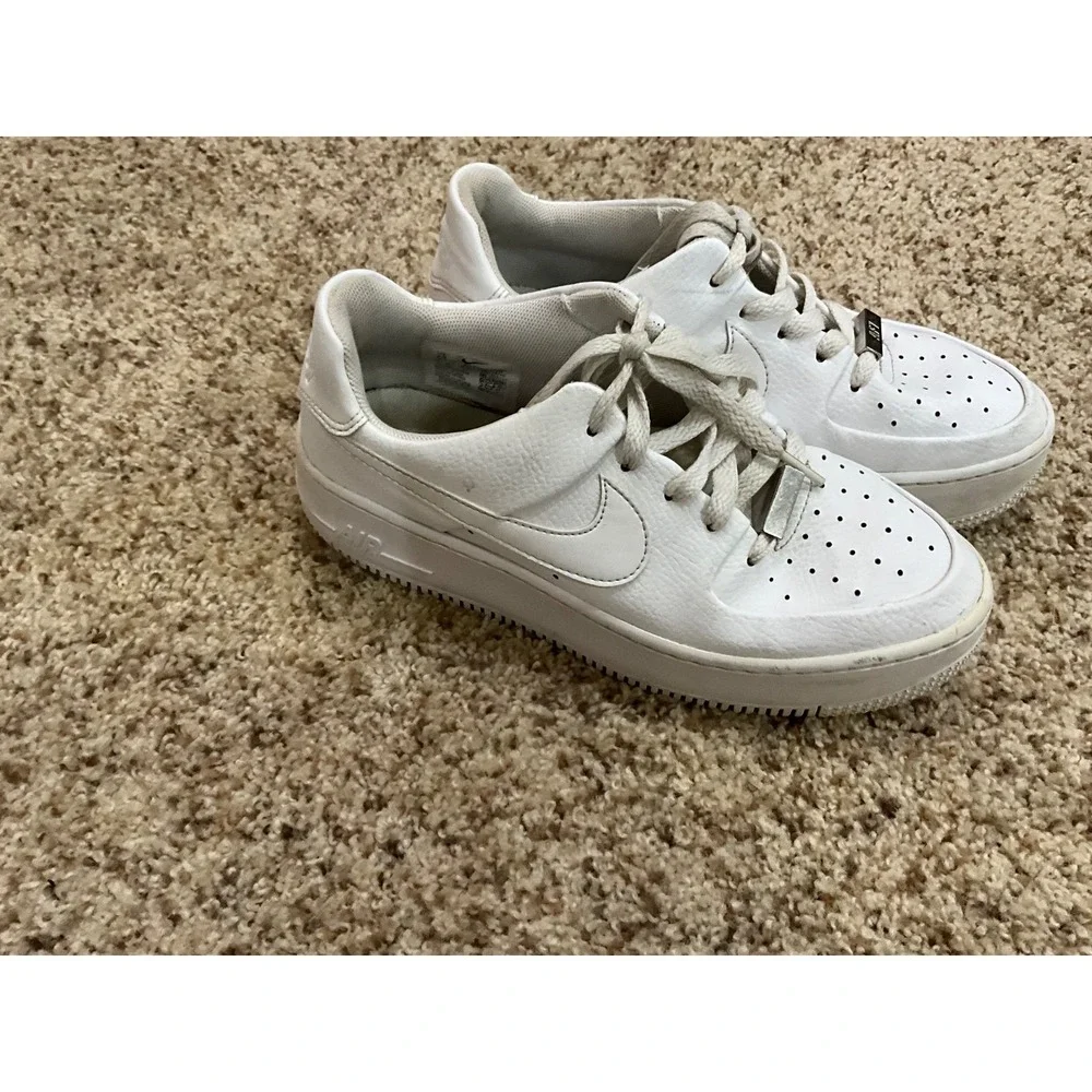 NIKE AIR‎ MAX WOMENS SHOES SIZE 7.5